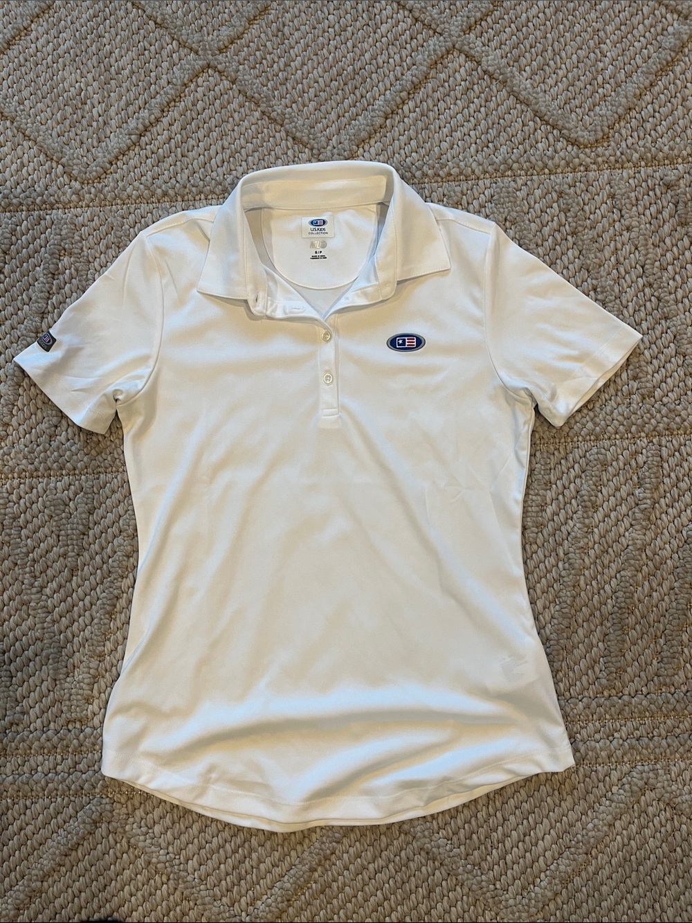 Women’s White Short-Sleeve Polo Shirt with Logo Patch